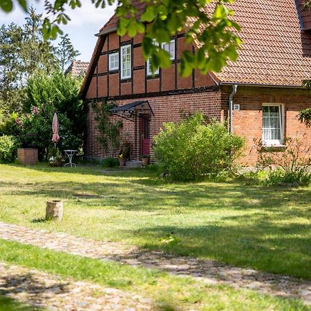 Ferienwohnung 1 Im Landhaus Am Wildpark Boek Bagian luar foto