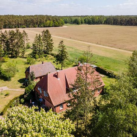 Ferienwohnung 1 Im Landhaus Am Wildpark Boek Bagian luar foto