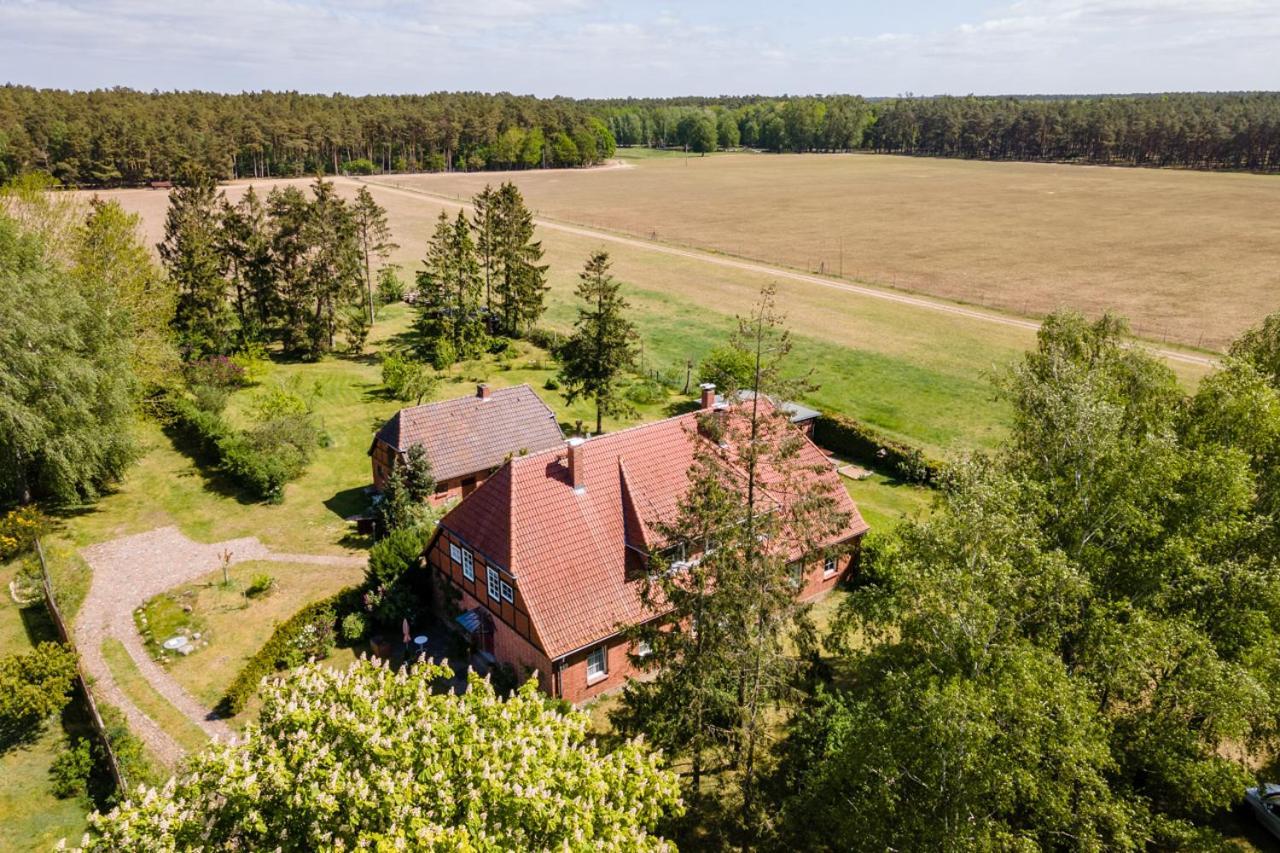 Ferienwohnung 1 Im Landhaus Am Wildpark Boek Bagian luar foto